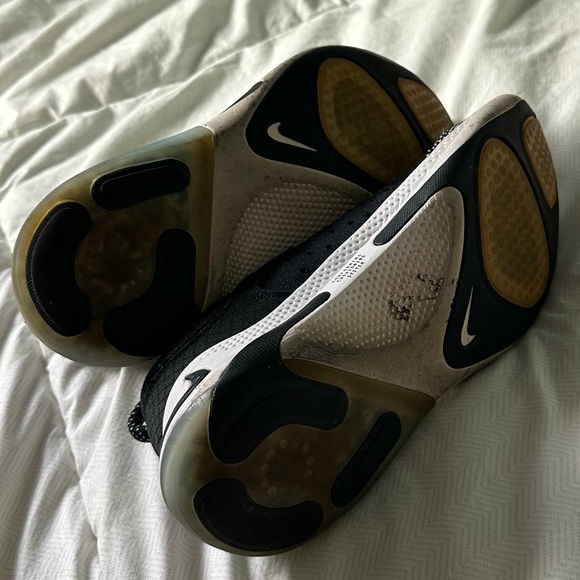 Nike Joyride Black & White - Picture 3 of 4